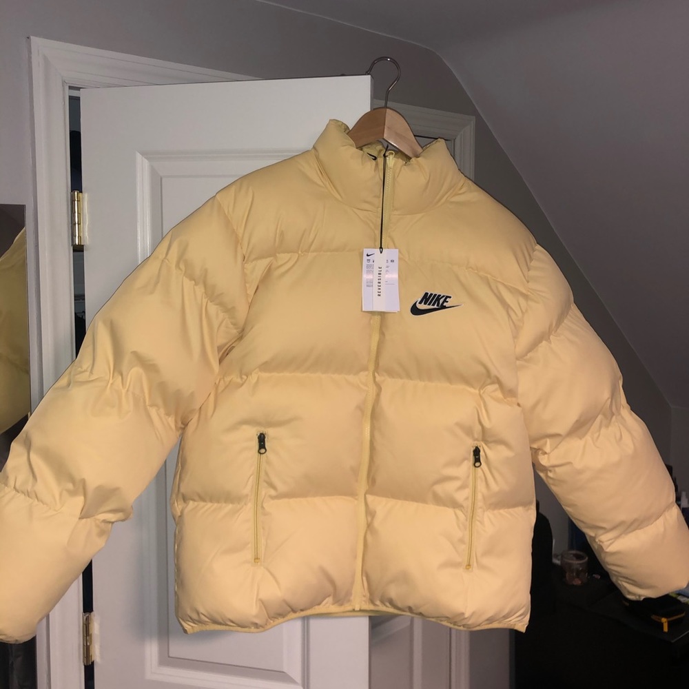 Supreme X Nike Puffer Coat sz Lg Pale Yellow